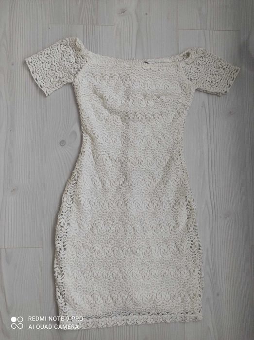 Rochie zi dantela dama