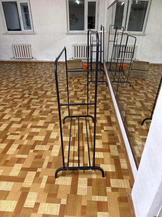 Продам вешалку сборную