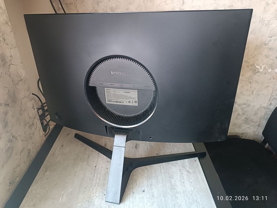 Samsung 144Ghz диагональ24