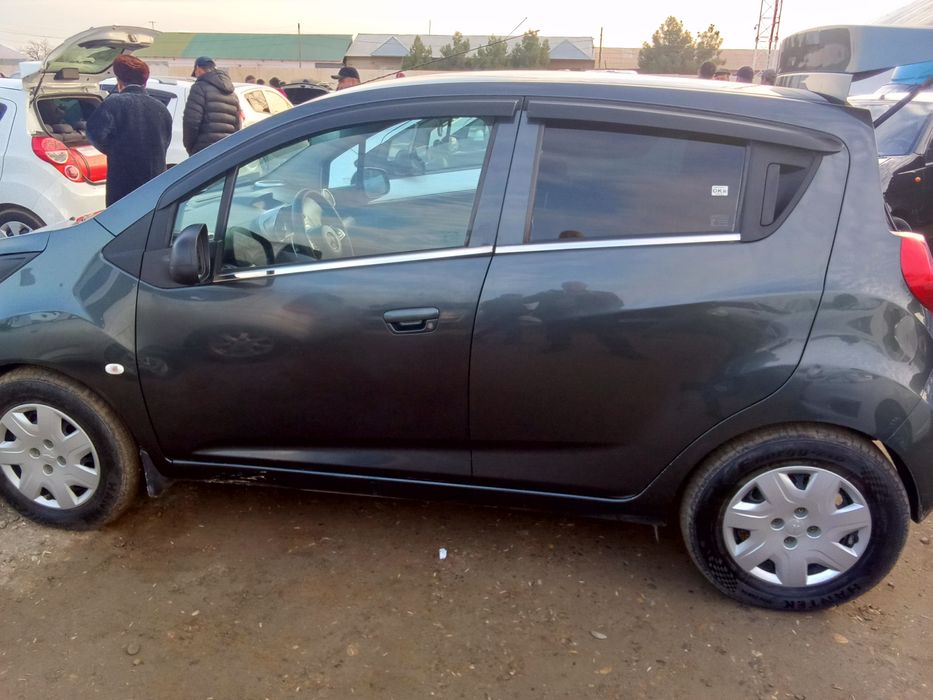 Машина нахаду узим Хайдап юрипман срочно сотилади 18йил метани бор 24й