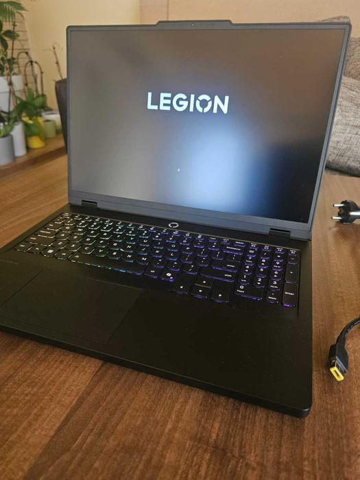 Laptop Lenovo Legion 5 Pro 16IRX10 | Core i9 | 1 TB SSD | 32 GB RAM | nVidia RTX 5060 8 GB VRAM | Garanție eMAG