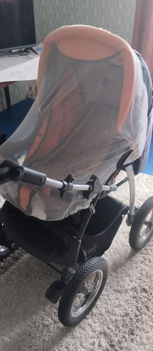 Детская коляска и авто-люлька