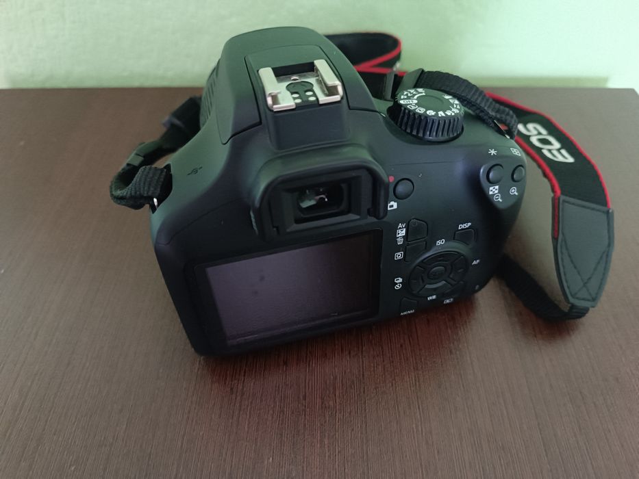 Фотоапарат Canon EOS 4000D