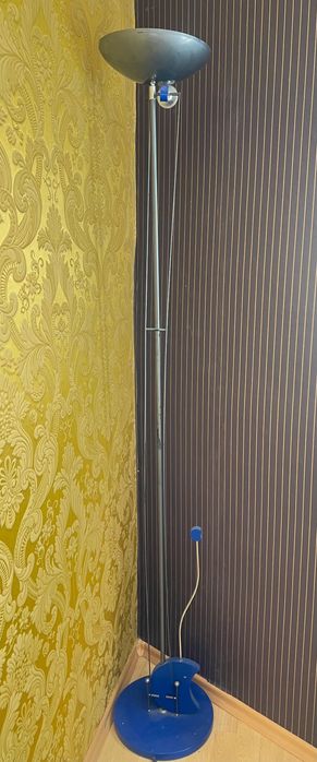 Настолна лампа, регулируема височина до 1.50 см.