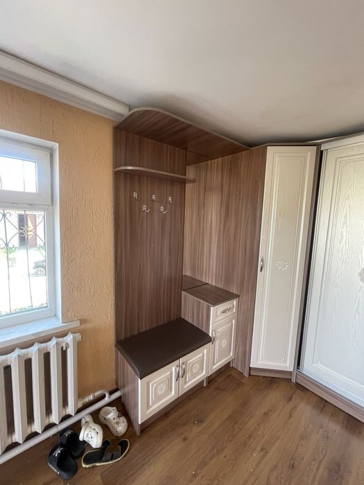Продам прихожию. Угловая