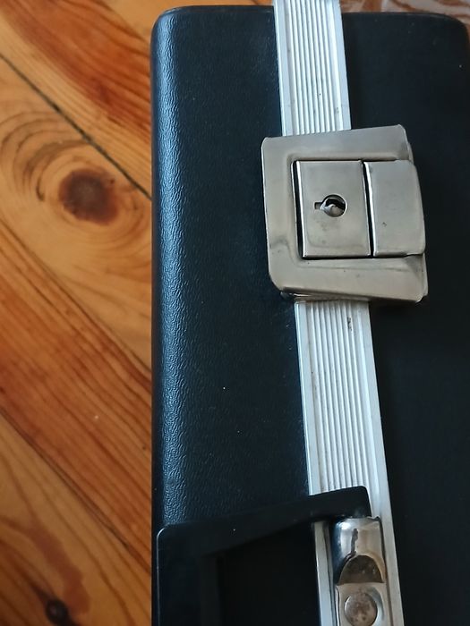 Ретро дипломатически куфар