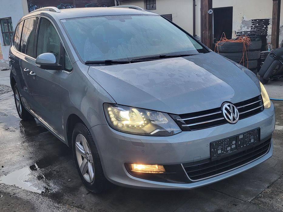 Sharan Anul 2011 Euro 5 Led Xenon 140cp Carlig Incalzire scaune Comenz