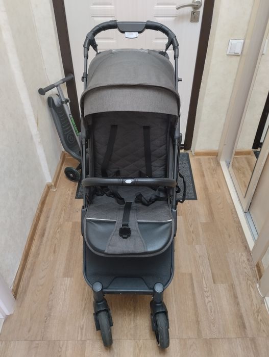 Продам детскую коляску