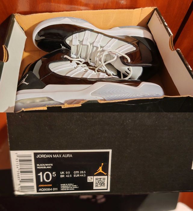 Nike Air Jordan Max Aura 44.5ти номер 28.5см стелка ЧИСТО НОВИ с кутия