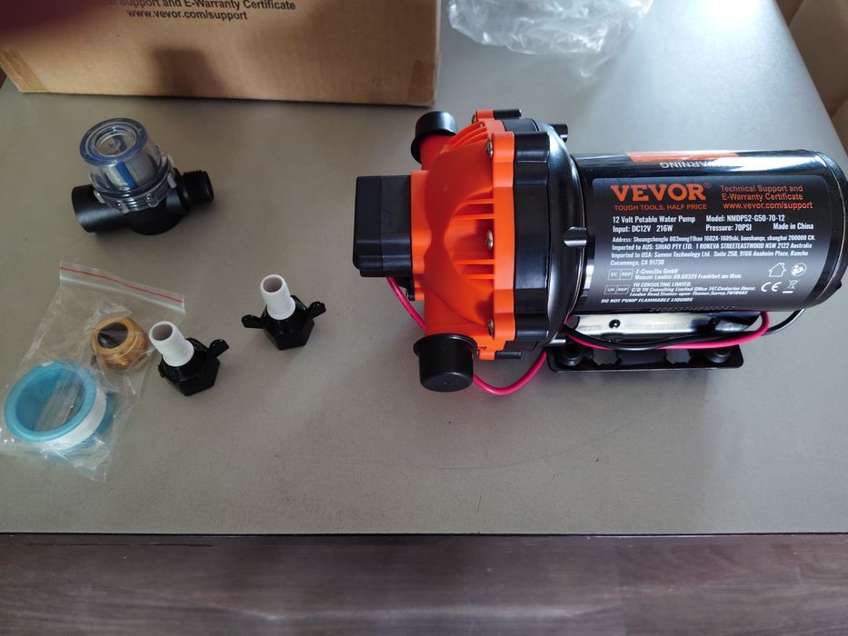 Pompa de apa la 12v.