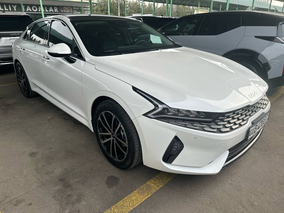 Киа К-5 модель 2023 г.