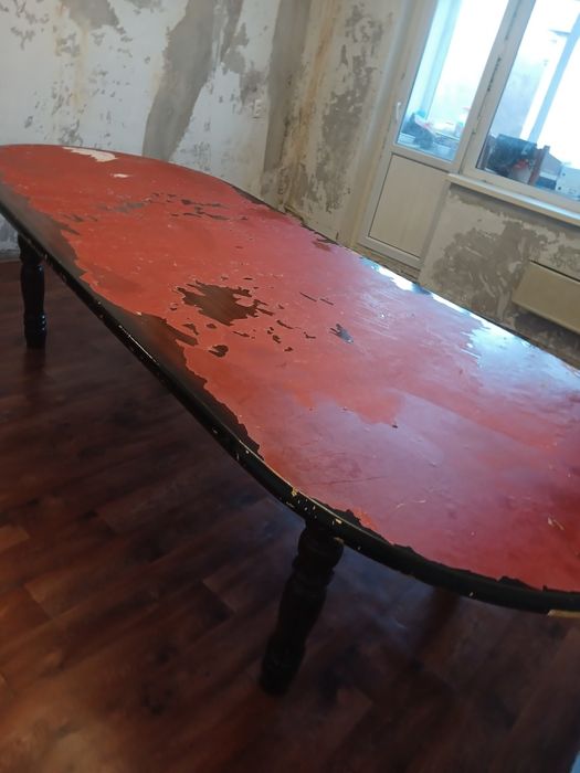 Продам б/у стол.