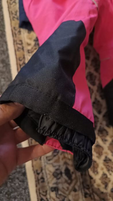 De vânzare costum de  ski