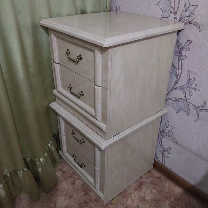 Продам спальный гарнитур