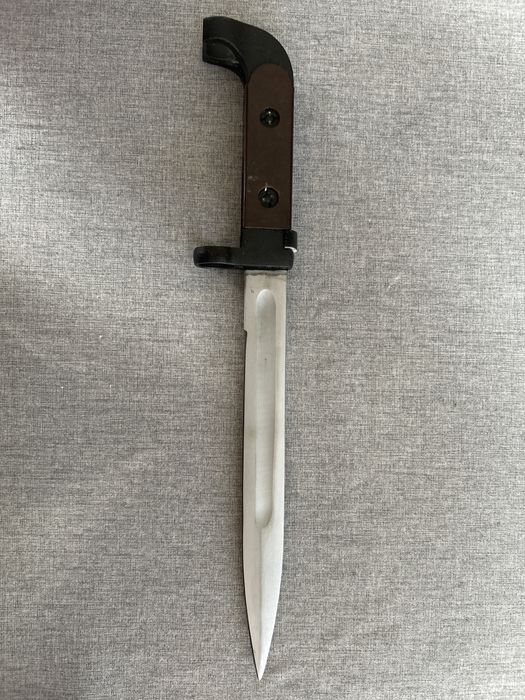 Щик за АК47 чисто нов