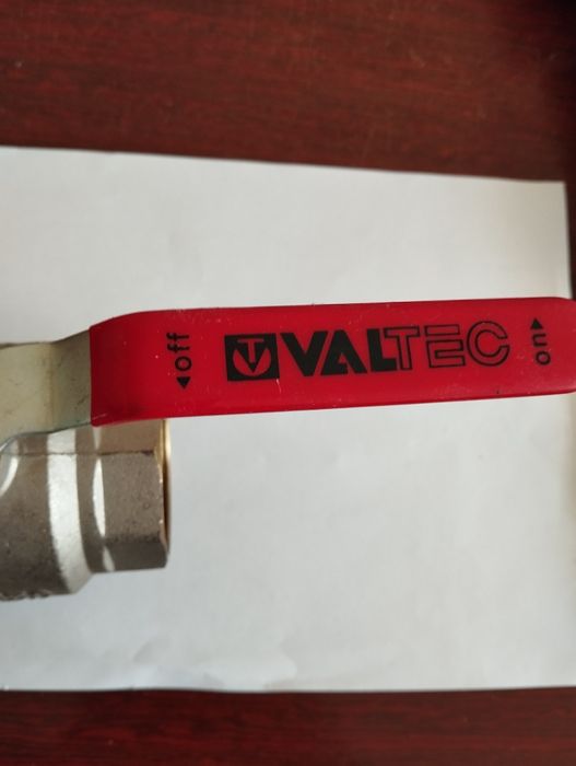 Продам кран двухходовой.Диаметр Ду 50