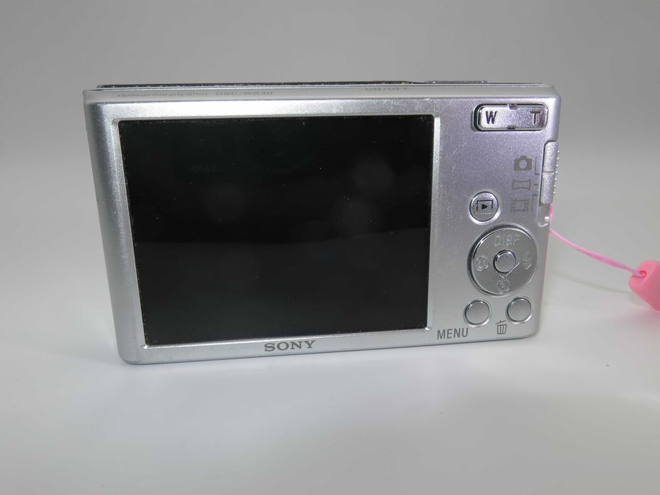 Sony CyberShot W830 компактен цифрова фотоапарат, дигитална камера сребърен цвят, пълен комплект, работи отлично, като НОВА