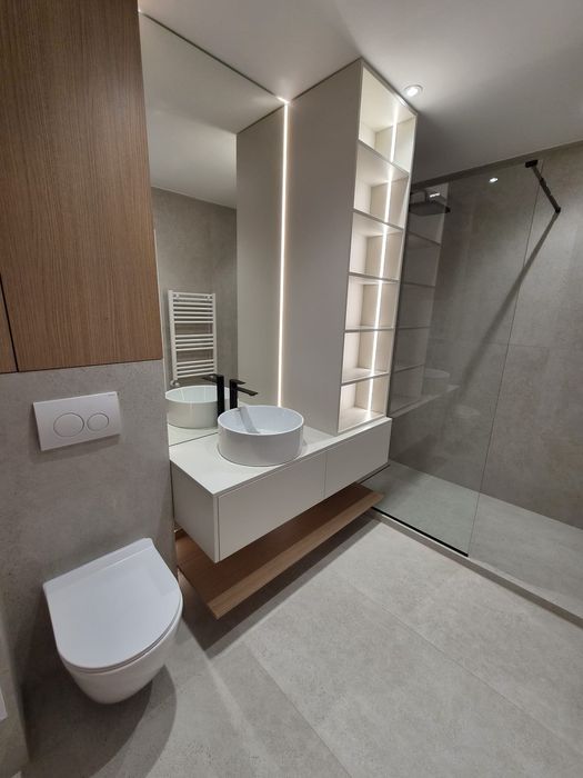 Vând apartament mobilat + loc parcare privat  - NEGOCIABIL