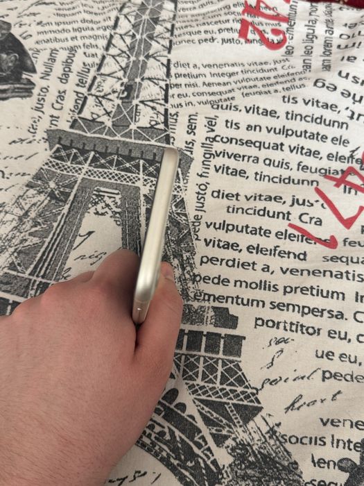 Продам IPHONE / Айфон 11  64 гб