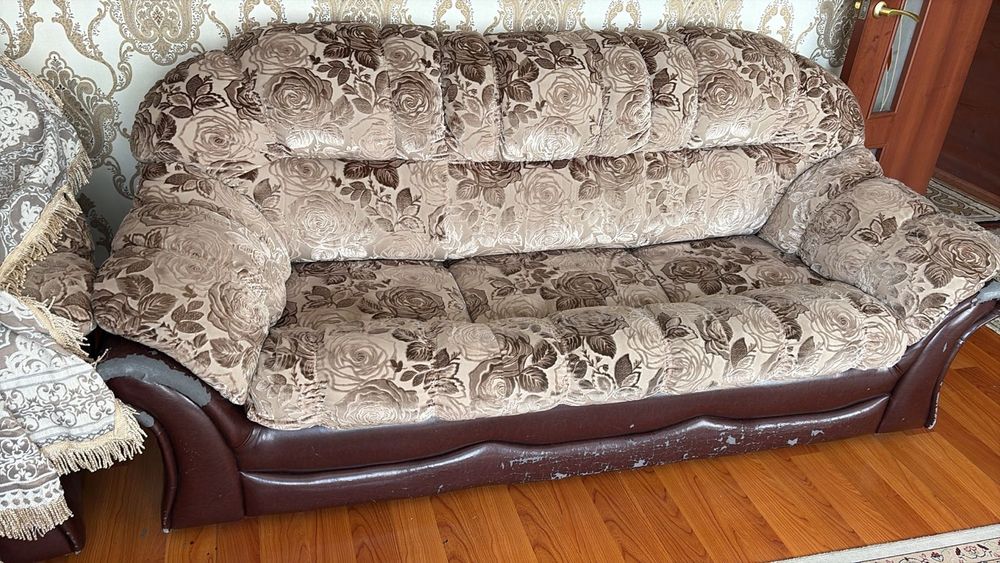 Диван и 2 кресла