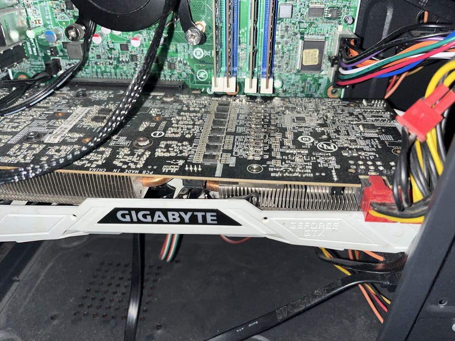 Placa video GTX 1080ti 11GB Gigabyte White