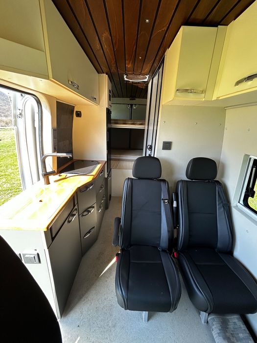 Camper impecabil ,schimb cu Tesla.