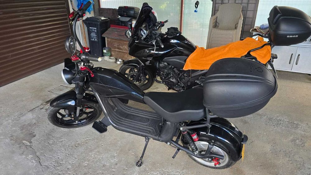 Scooter Electric ptr doua locuri 3000W, 60V 60Ah, 80 km/h