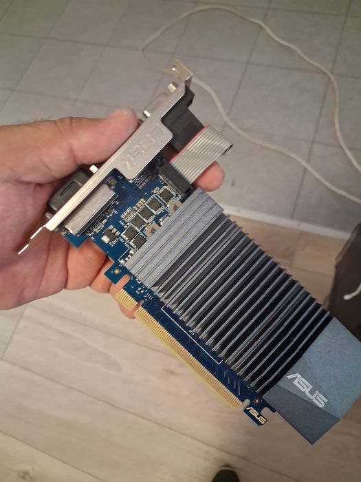 Placa video gt 710 2gb gddr5