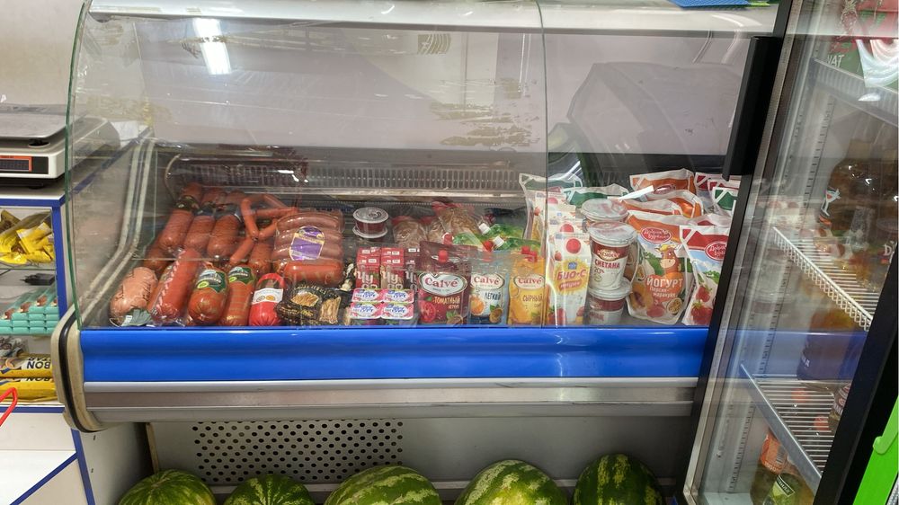 Ветрина холодильник