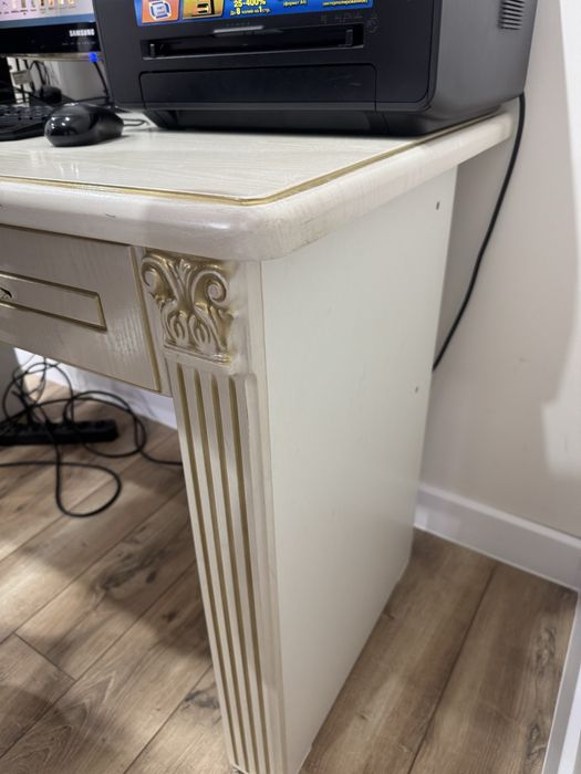 Стол компьютерный