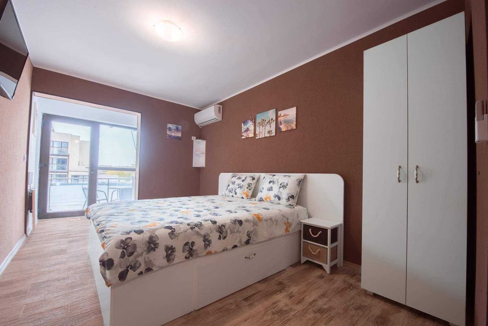 Garsoniere la mare, in Saturn, cazare regim hotelier.