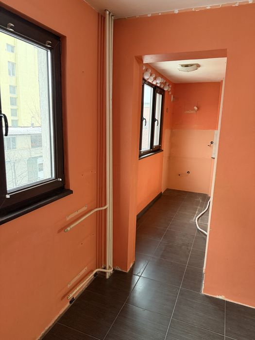 Двустаен апартамент в кв.Родина 1 до у-ще Олимпи Панов