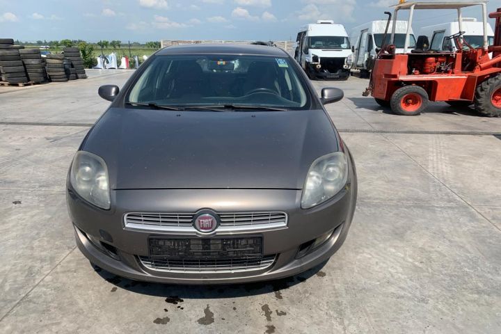 Dezmembrez Fiat Bravo 2