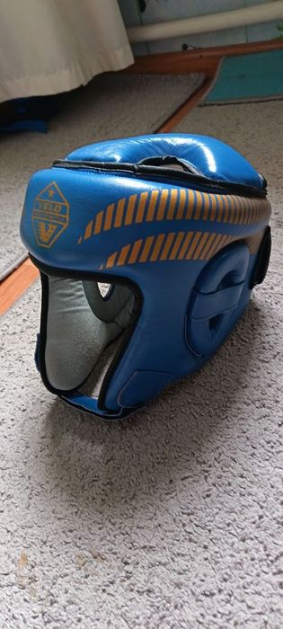 Boks perchatka sotiladi