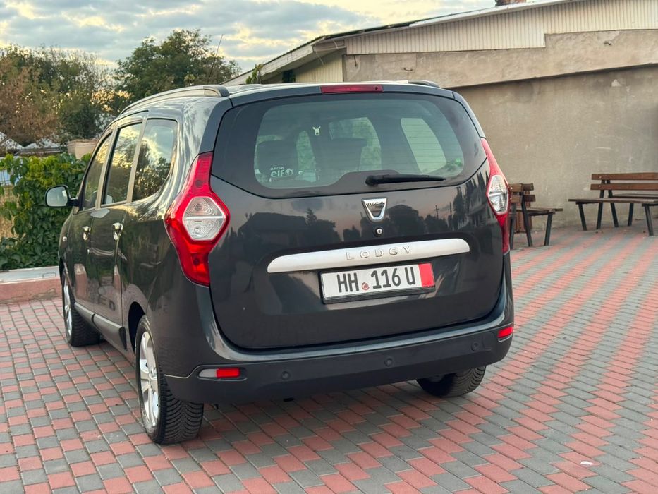 Dacia Lodgy 1.5 dci, manual,an fabricație 2015