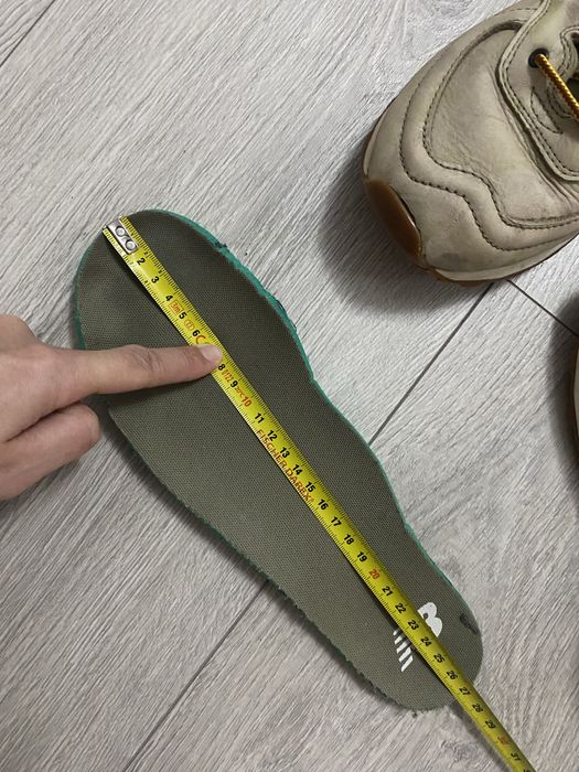 Adidasi new balance marime 42