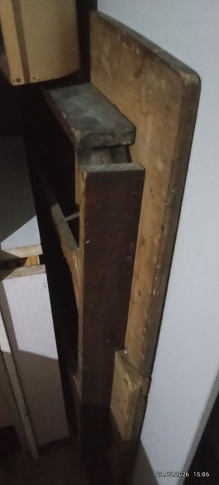 Продаю кухонные и гостевые столы
