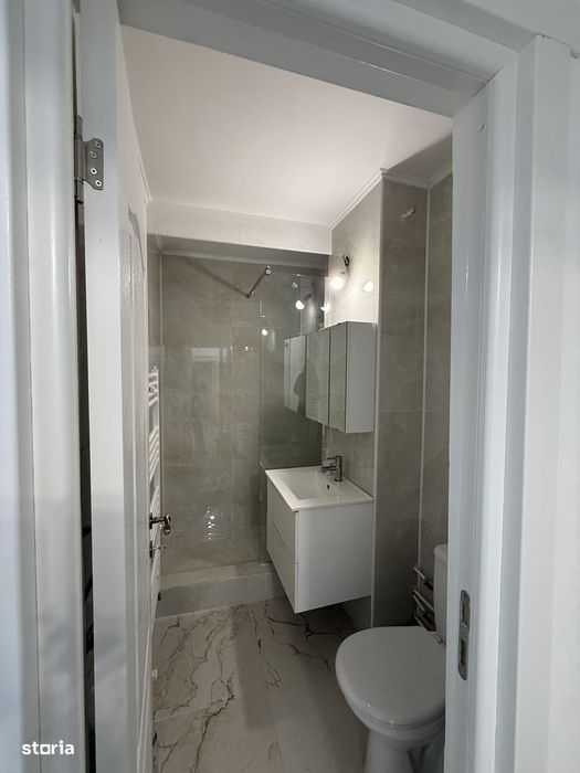 Apartament 3 camere de închiriat Pitești centru