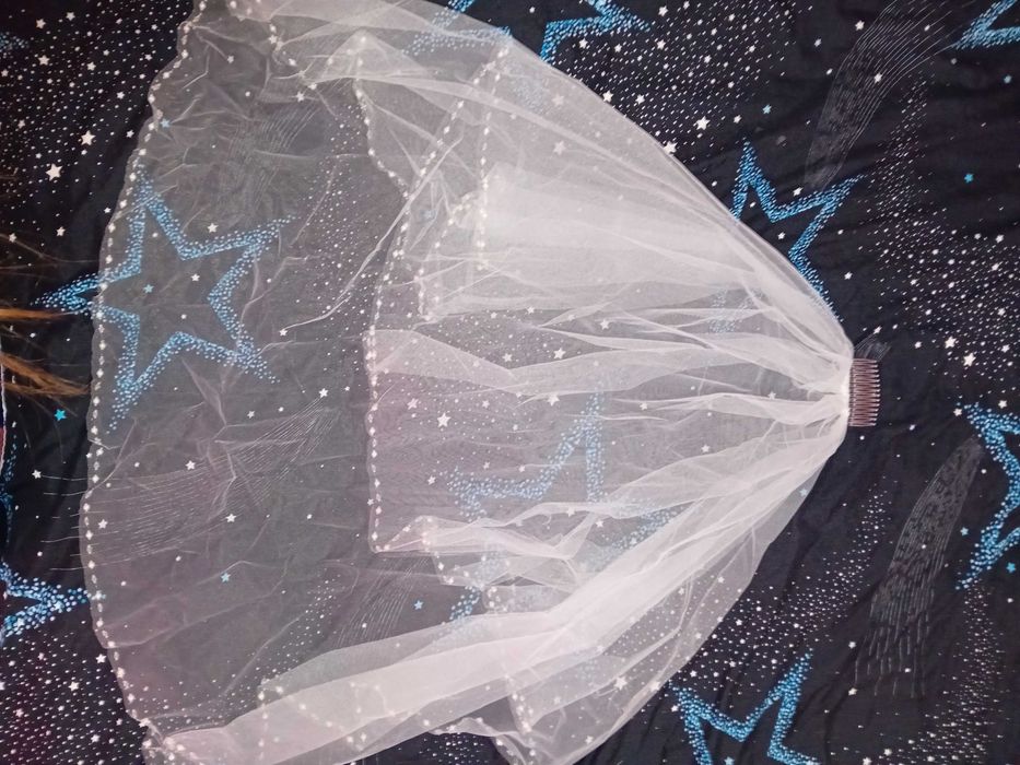 Булченска рокля, като нова + воал + къса парти бяла рокля.