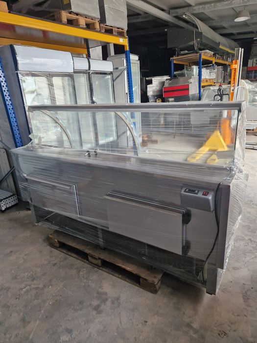 Хладилна витрина
