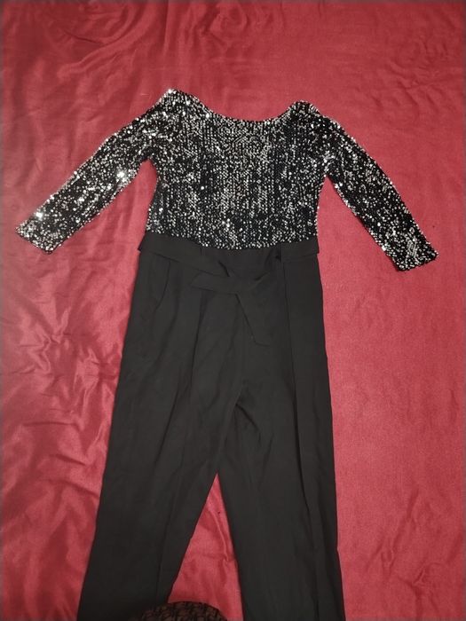 Комбинезоны сотилади