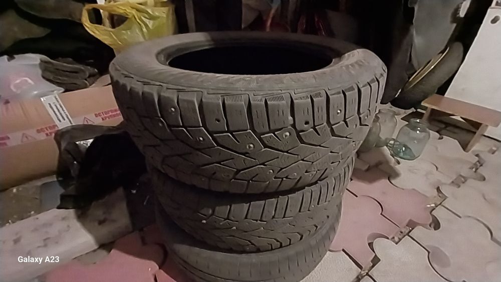 Продам 2 баллона на 15