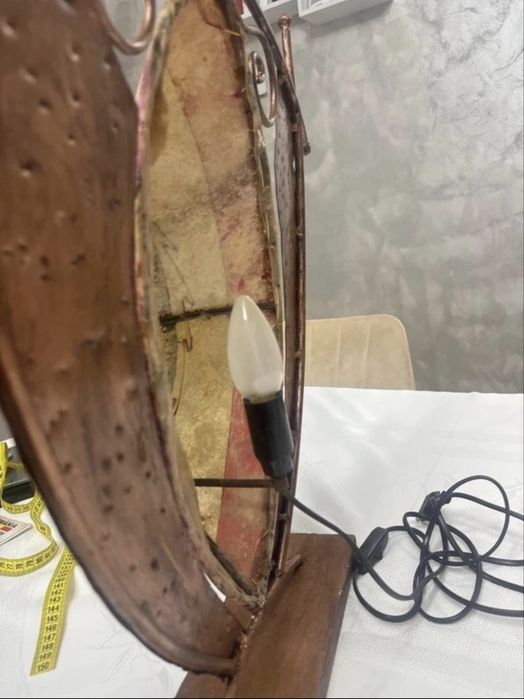 Lampa de colectie realizata manual