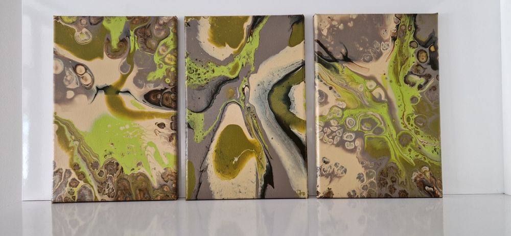 Абстрактен триптих с акрилни бои