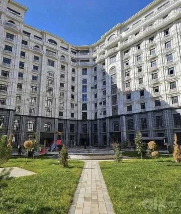 "Milano Yakkasaroy 3/3/10 160м2 глинка Квартира продаётся "