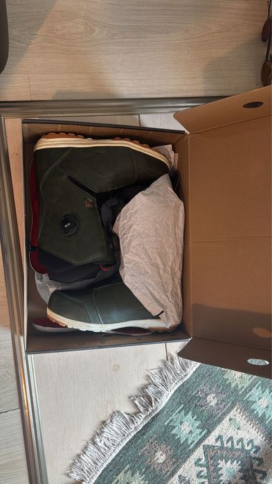 Boots Nideker Triton