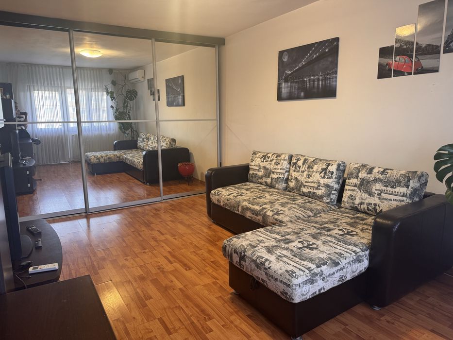 Inchiriez apartament 2 camere in Rm. Valcea, centru