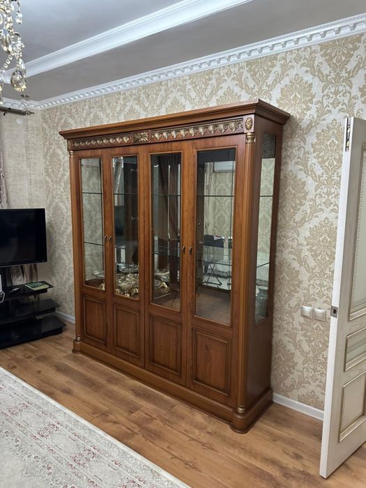 Комод для посуды из дерево