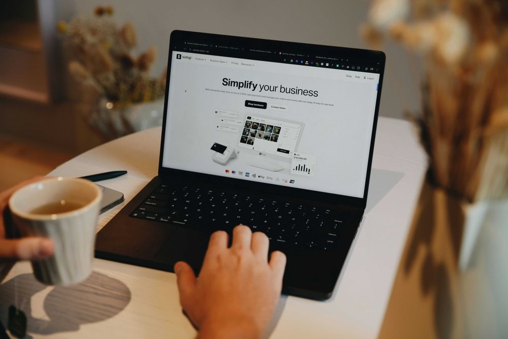 Servicii Web Complete: Magazin Online, Site și ERP