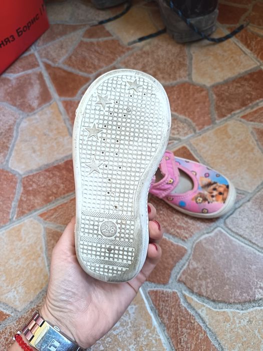 Детски пантофи размер 28